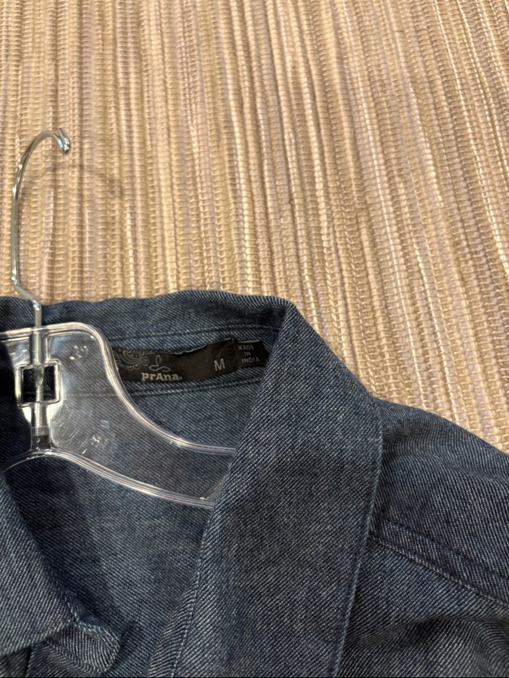 Women’s size M Prana dark blue chambray tie shirt